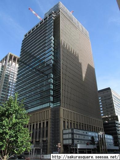 丸の内の超高層ビル8 三井住友銀行本店東館計画と日本興業銀行本店 自転車と超高層ビル Evergreen